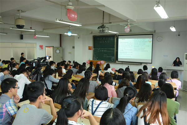 1445498305137120.jpg 图为物流设计大赛动员会现场 摄影:_压缩.jpg